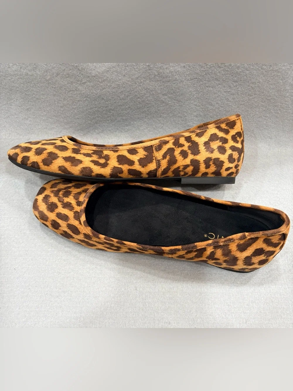 VIONIC Orinda Skimmers Orthotic Leopard Ballet Flats Sz 9.5